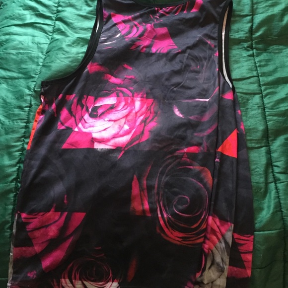 Flower tank top - Picture 2 of 3