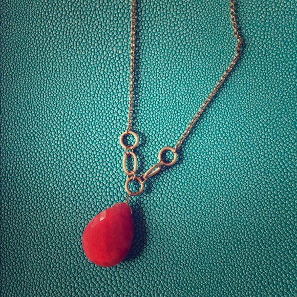 Red stone pendant necklace