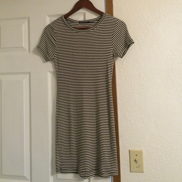 NWOT Brandy Melville "Jenelle" dress