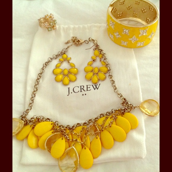 Necklace , Earrings ,Bracelet & Ring size 7