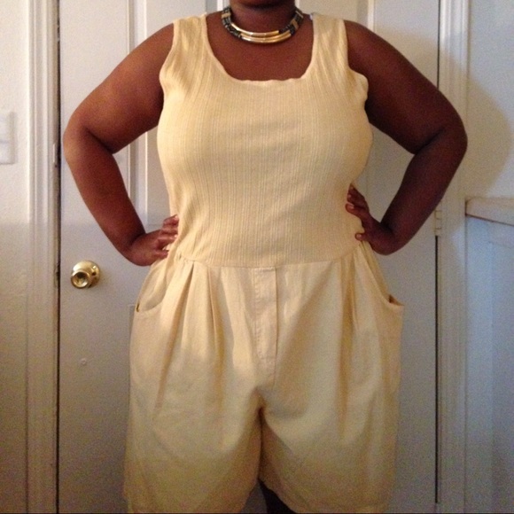 🎉PRICE DROP🎉 Canary Yellow Romper - Picture 3 of 4