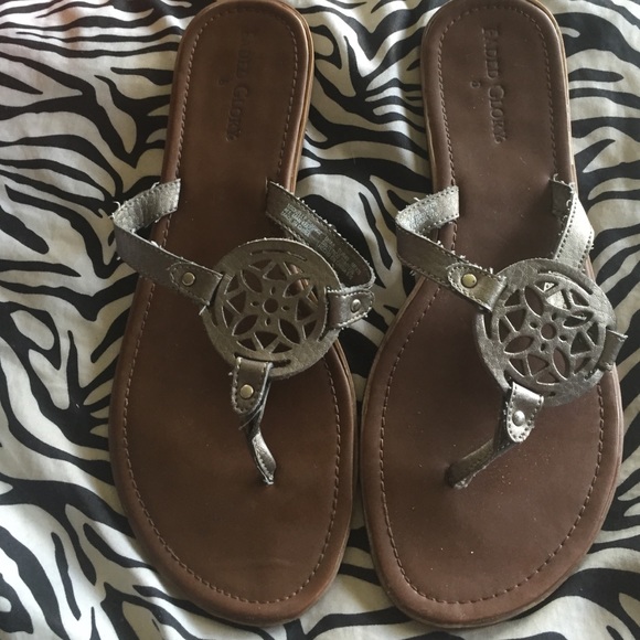 ❗️Final❗️Faded Glory gray accent lazer cut sandals