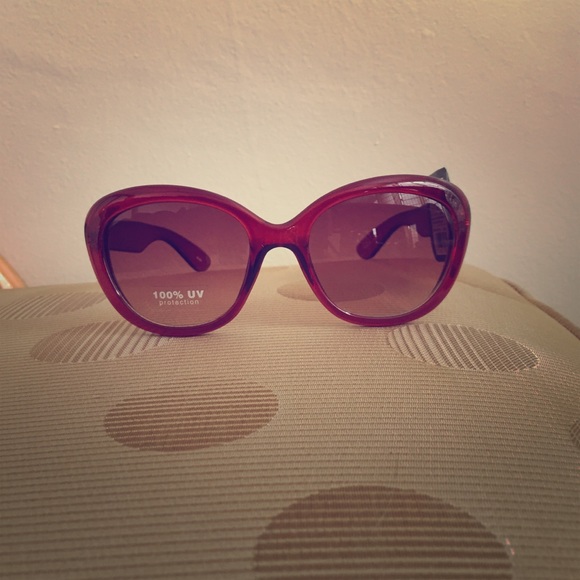 NWT Red Cat-eyed Sunglases