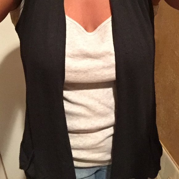 Cardigan - Picture 4 of 4