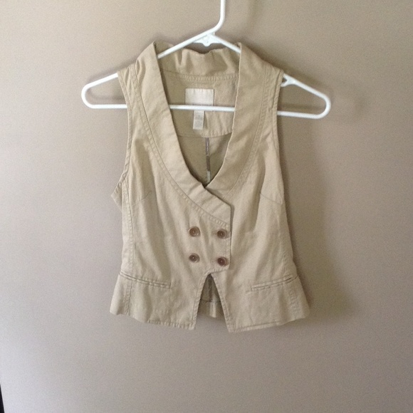 Banana Republic khaki vest - Picture 1 of 2