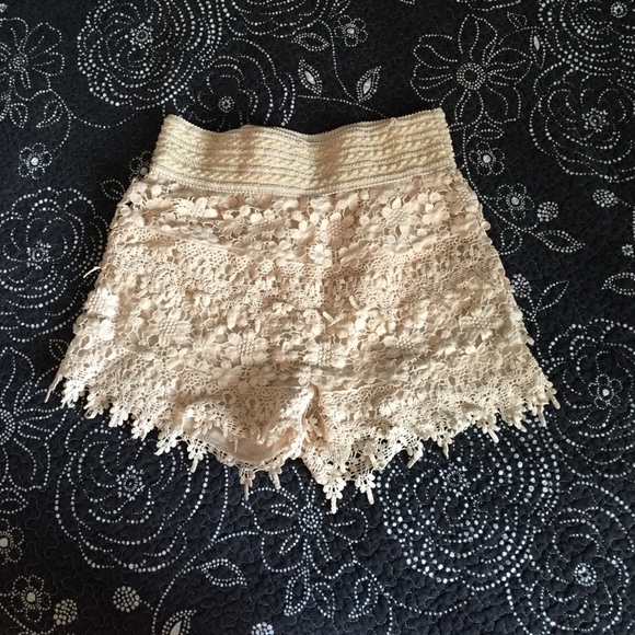 ivory lace shorts