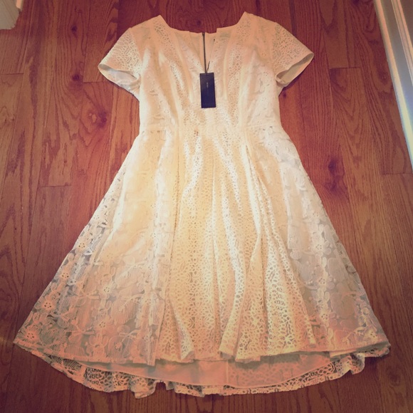 BCBG MaxAzaria 