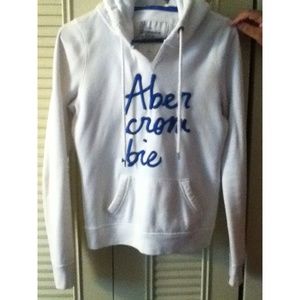 A&F white sweatshirt