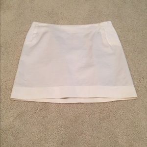 BCBG White mini skirt