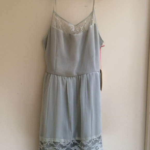 NWT Super pretty hi-low sea green Lacey dress