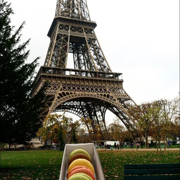 Shop what USC students wear with SCend It In! βοΈ - Picture 2 of 2