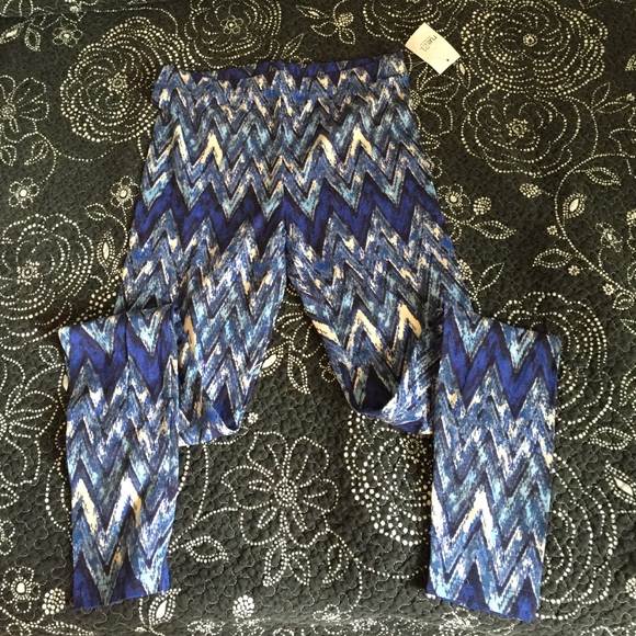 blue graphic leggings
