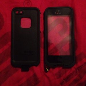 iPhone 5 lifeproof case