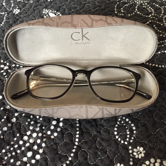 Calvin clean frames with case - Picture 1 of 2