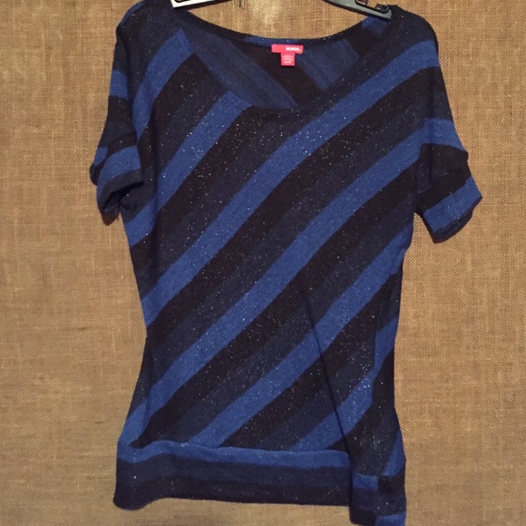 Sweater tee