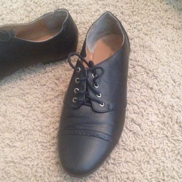 Black Oxfords - Picture 1 of 4