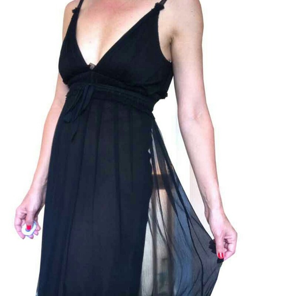 Vera Wang LBD V-neck chiffon  cocktail dress