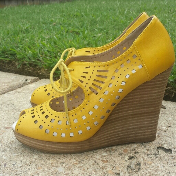 Vintage Style Wedges