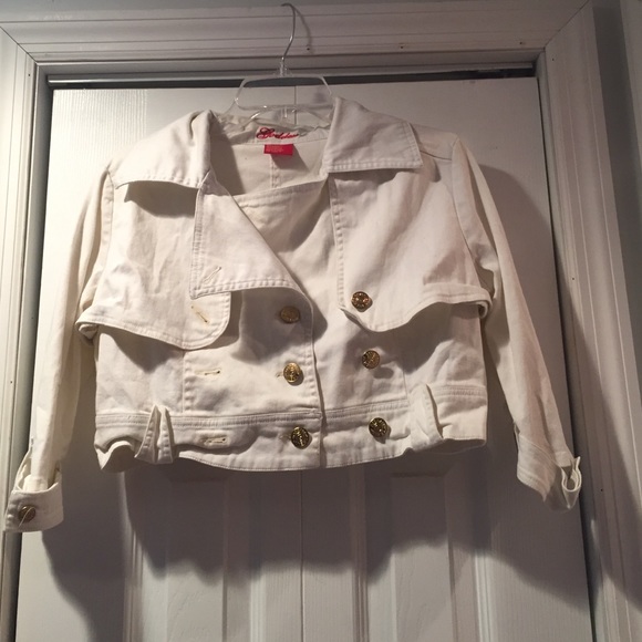 Cropped denim jacket