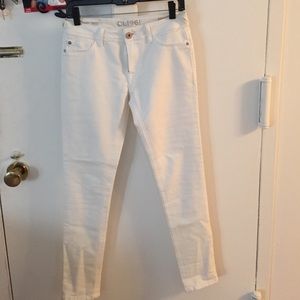 White stretchy denim jeans