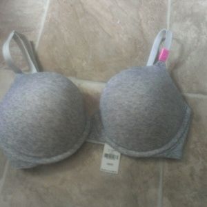 Bnwt Victoria's secret push up bra.