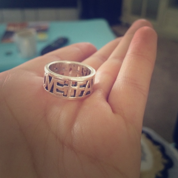 Faith hope love, James Avery look alike.