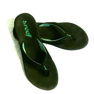 Reef flip-flops - black with aqua accents