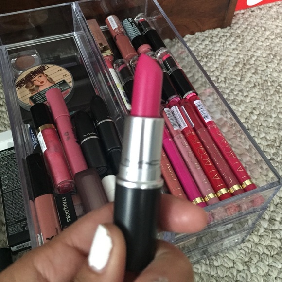 MAC Girl About Town