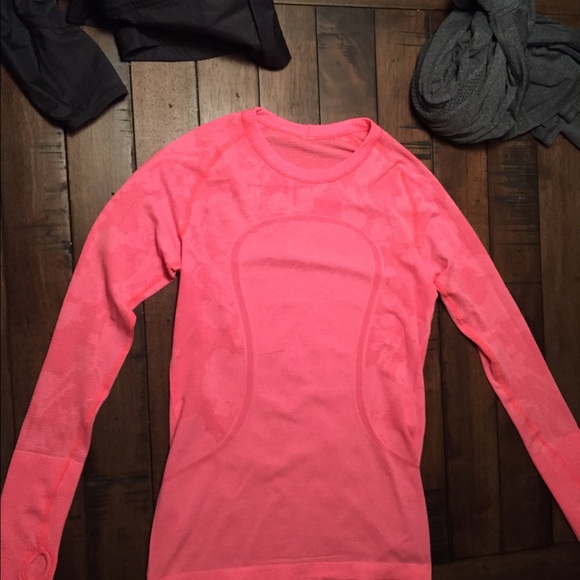 Lululemon bundle!!! RESERVED