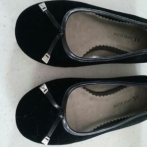 AK Anne Klein velvet flats ballerinas