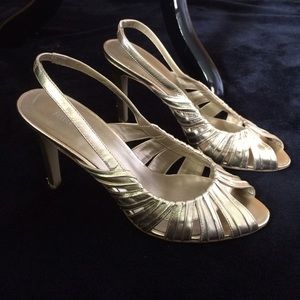 Nine west gold peep toe heels