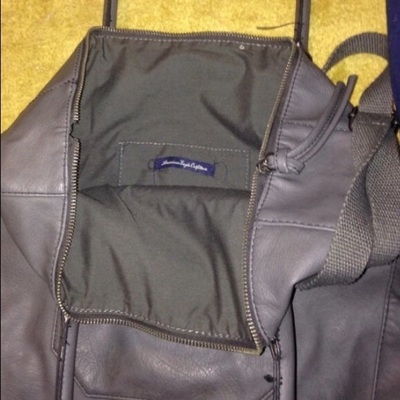 Gray leather bag American Eagle - Picture 2 of 2