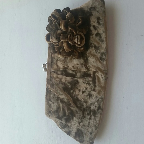 Vintage style velvet brown clutch