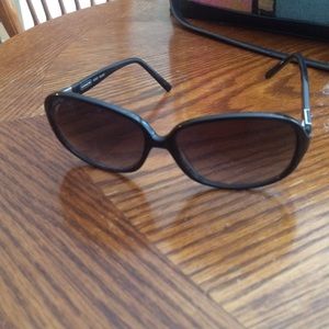 Coach Classic S2022 Black Sunglasses