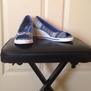 Skechers Open Toe Wedge