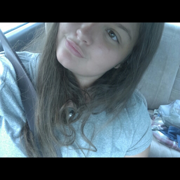 Hello, I'm Kaylee. - Picture 3 of 3