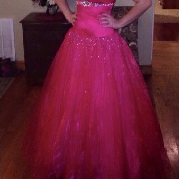 Prom Dress - Picture 2 of 4