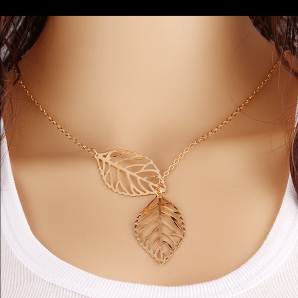 Gold leaf lariat necklace