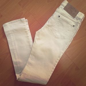 Burberry white straight leg jeans size 6
