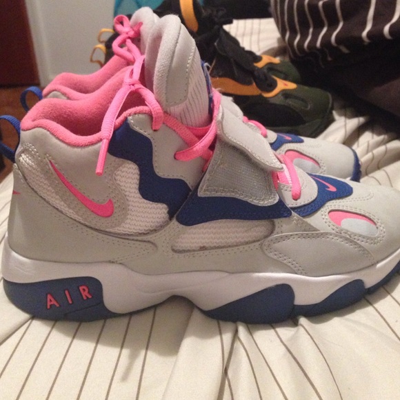 Shoes - Picture 2 of 2