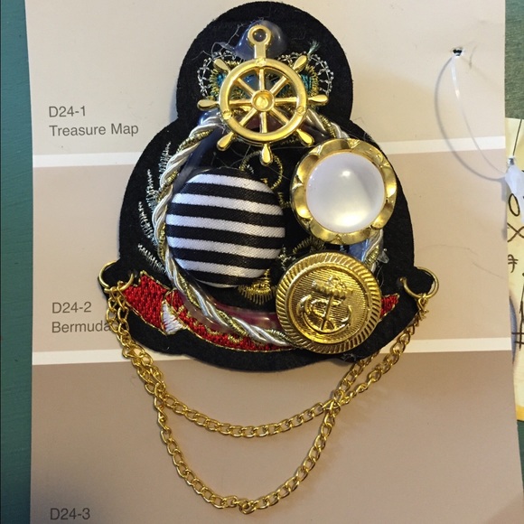 Nautical brooch