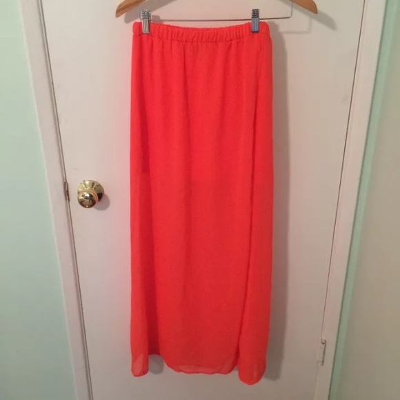 Coral maxi skirt. Super great for summer!