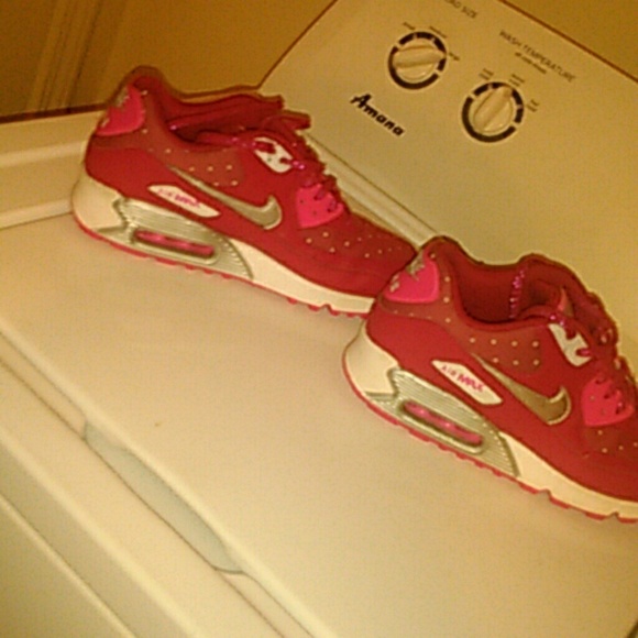 Nike Air Maxes - Picture 3 of 3