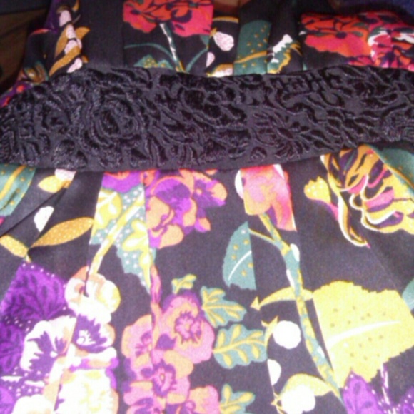 H&M dress - Picture 2 of 2