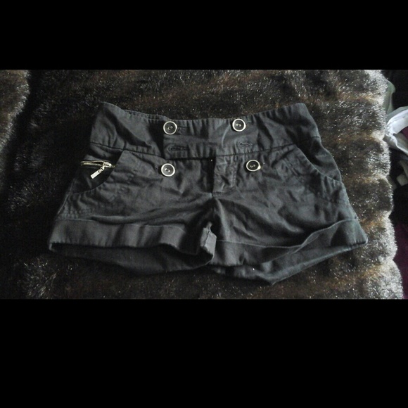 Black classic shorts