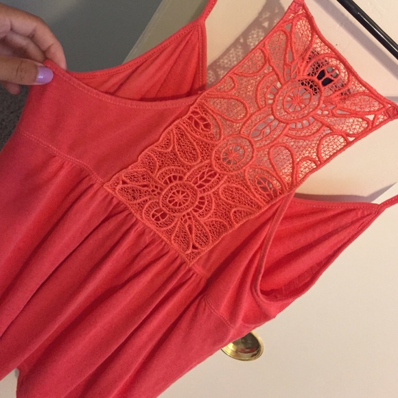 Tank Top. - Picture 2 of 4