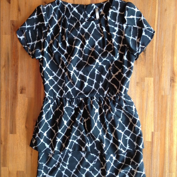 Black/White Blur Checkered Dress