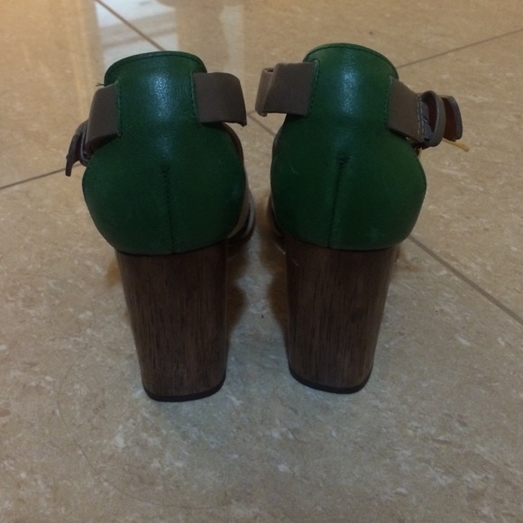 Shoes - Picture 2 of 4