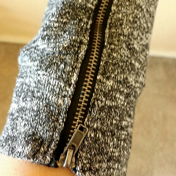 Joggers - Picture 3 of 4