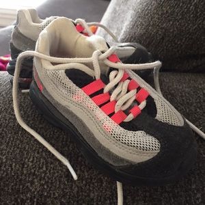 Authentic Nike airmax 6c (toddler). Good condition